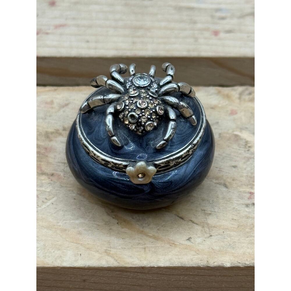 Vintage Enameled Spider Trinket Box/ Pill Case - Rhinestone Magnetic Clasp 1.25"